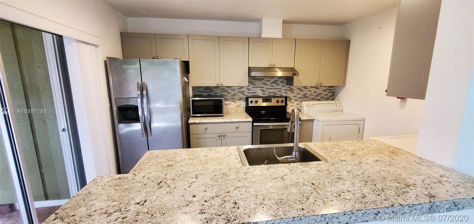 Recently Rented: $1,900 (3 beds, 2 baths, 1225 Square Feet)