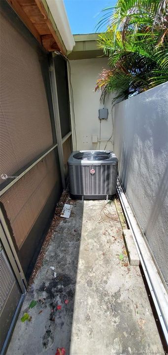 Recently Rented: $1,900 (3 beds, 2 baths, 1225 Square Feet)