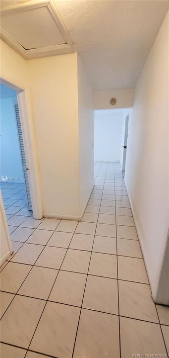Recently Rented: $1,900 (3 beds, 2 baths, 1225 Square Feet)