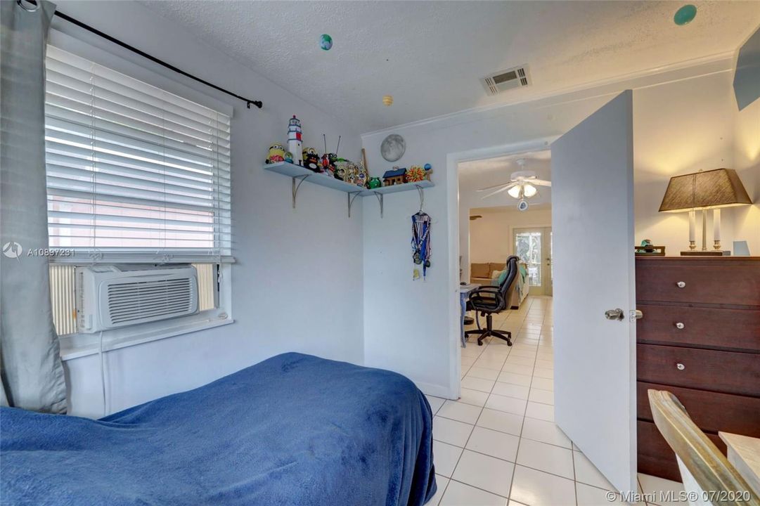 Recently Sold: $248,000 (2 beds, 2 baths, 1380 Square Feet)