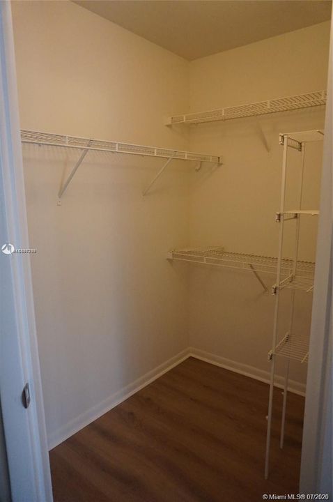 Recently Sold: $119,900 (1 beds, 1 baths, 745 Square Feet)