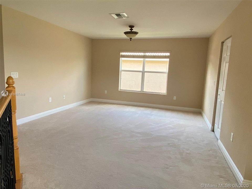 42a Loft upstairs
