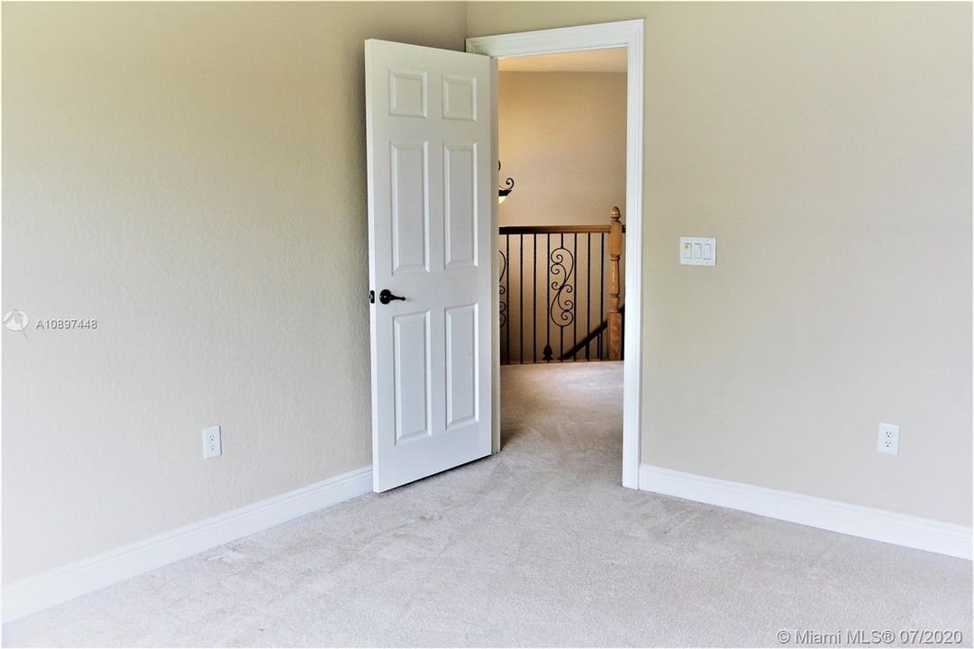 25 Bedroom2 in suite bathroom A