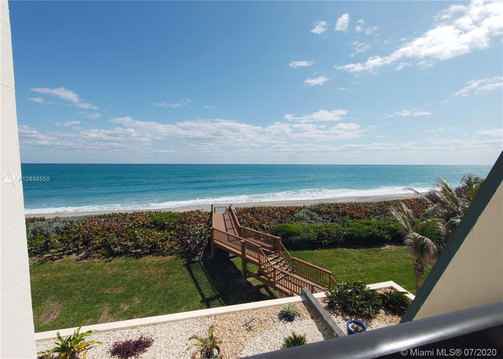 Recently Sold: $1,165,000 (2 beds, 2 baths, 2010 Square Feet)