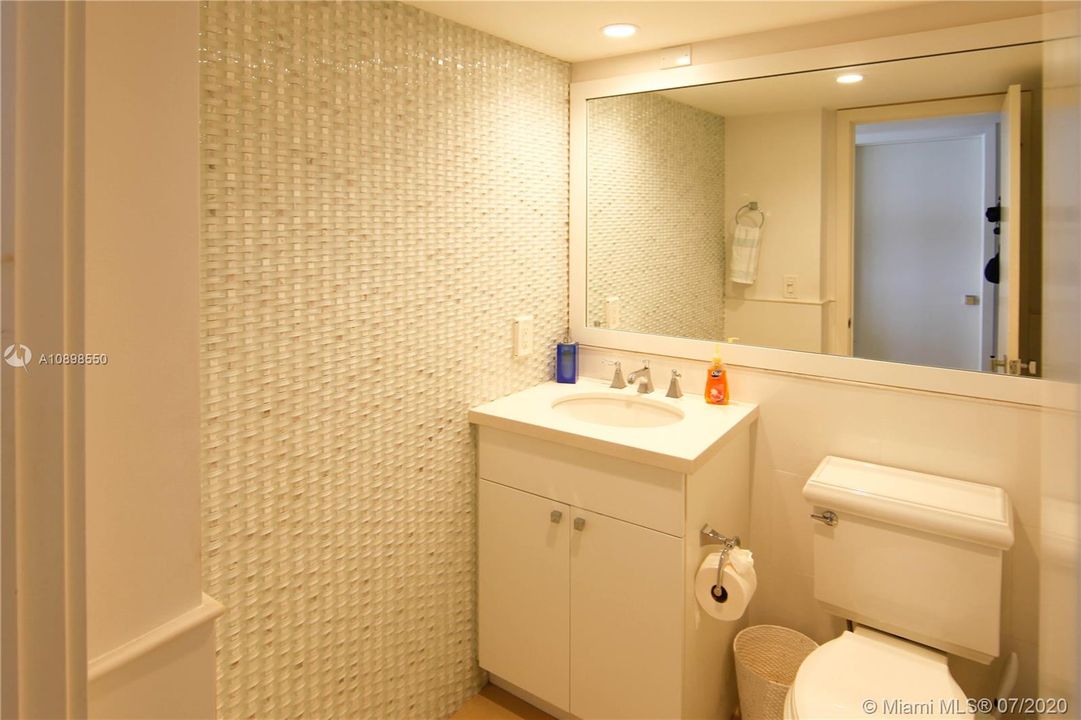 Recently Sold: $1,165,000 (2 beds, 2 baths, 2010 Square Feet)