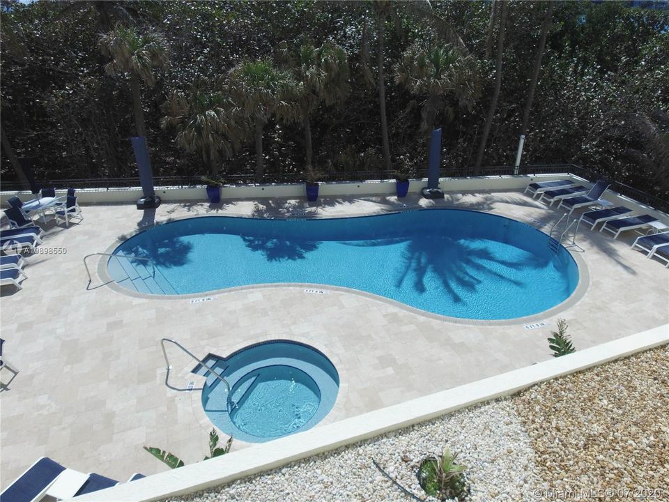 Recently Sold: $1,165,000 (2 beds, 2 baths, 2010 Square Feet)
