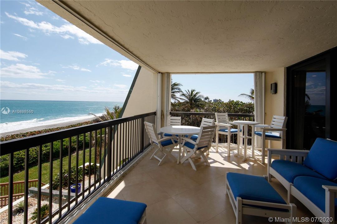 Recently Sold: $1,165,000 (2 beds, 2 baths, 2010 Square Feet)
