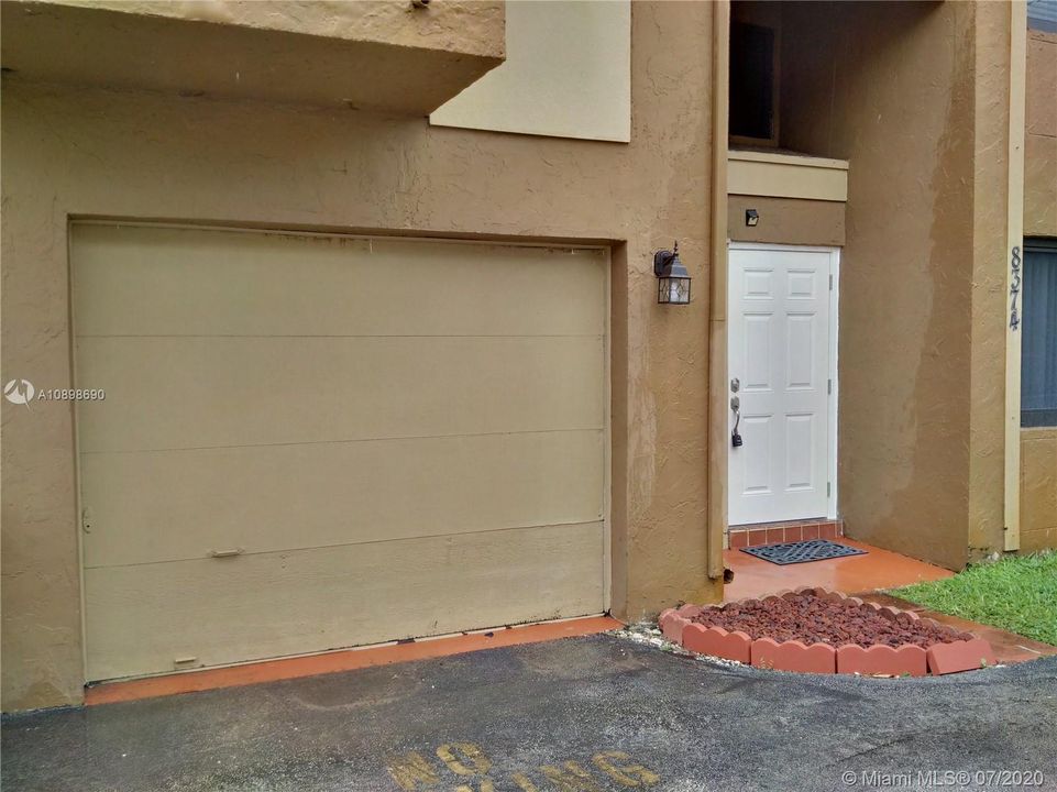 最近售出: $185,000 (2 贝兹, 1 浴室, 1000 平方英尺)