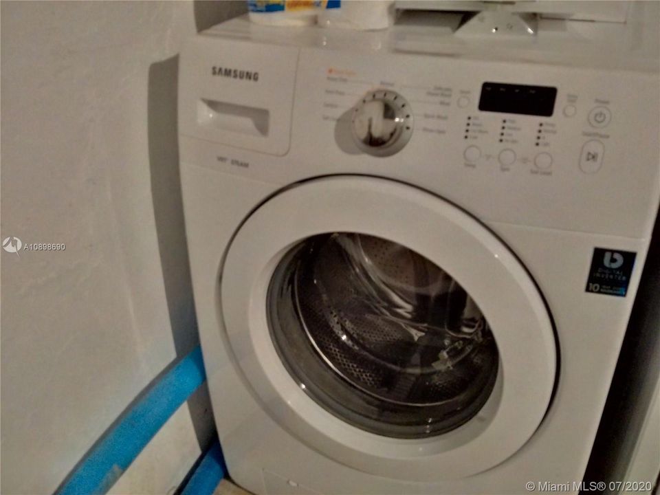 最近售出: $185,000 (2 贝兹, 1 浴室, 1000 平方英尺)