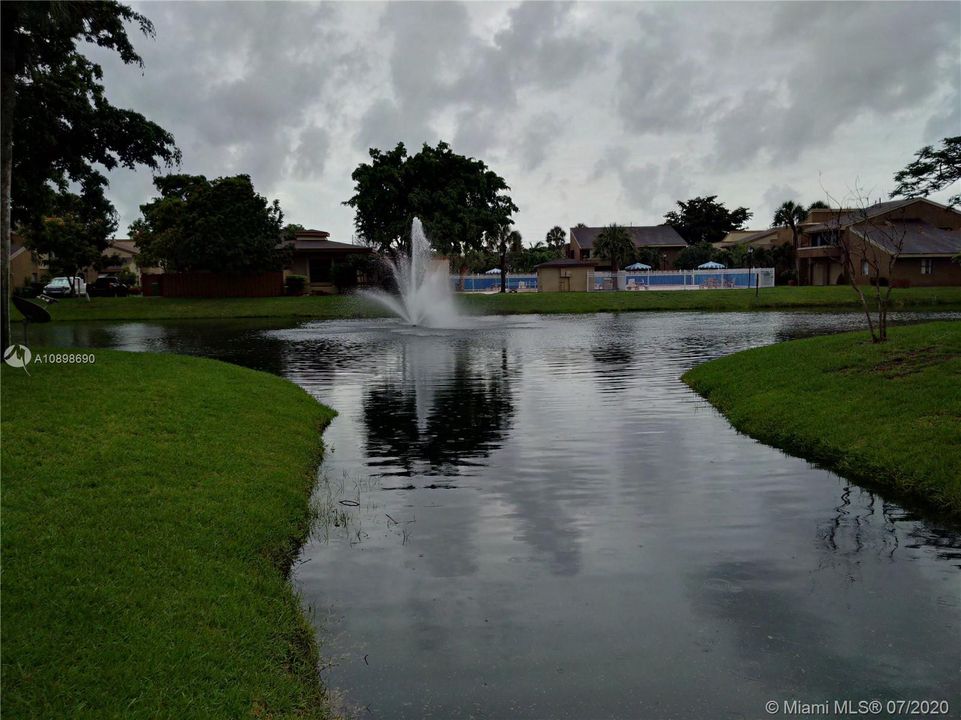 最近售出: $185,000 (2 贝兹, 1 浴室, 1000 平方英尺)