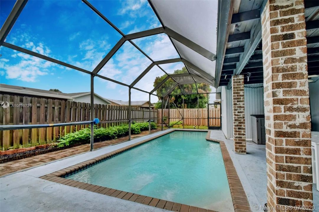 Vendido Recientemente: $380,000 (3 camas, 2 baños, 1493 Pies cuadrados)
