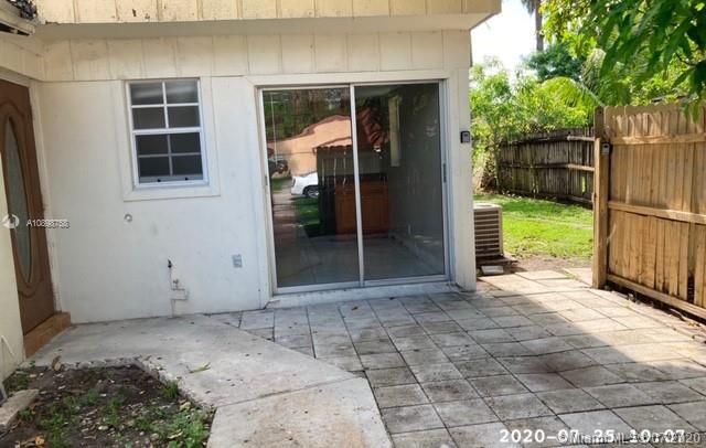 Vendido Recientemente: $175,000 (3 camas, 2 baños, 1389 Pies cuadrados)