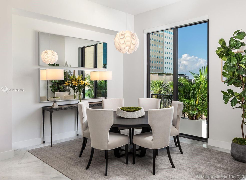 Recently Sold: $1,770,000 (3 beds, 3 baths, 2557 Square Feet)