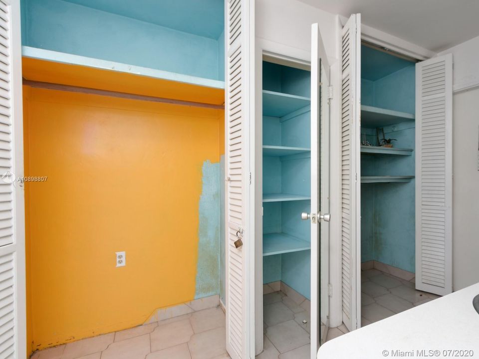 Недавно продано: $349,000 (3 спален, 3 ванн, 1949 Квадратных фут)