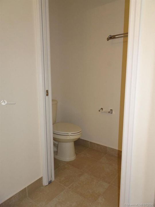 Vendido Recientemente: $335,000 (3 camas, 2 baños, 1856 Pies cuadrados)