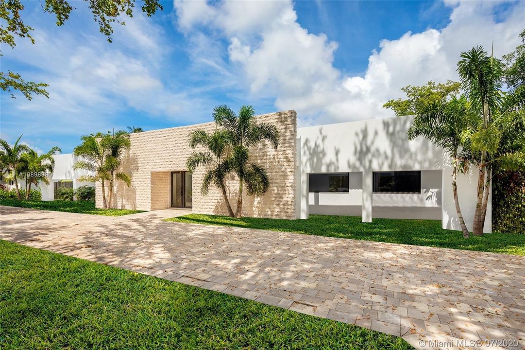 Recently Rented: $19,000 (6 beds, 6 baths, 2706 Square Feet)