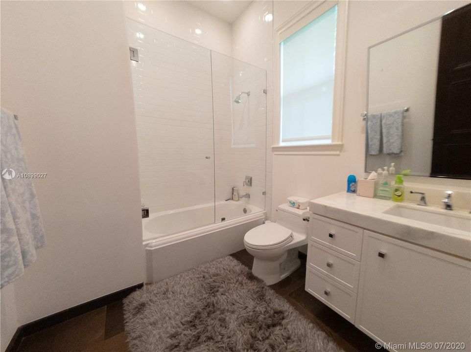 Recently Rented: $18,000 (5 beds, 5 baths, 4281 Square Feet)