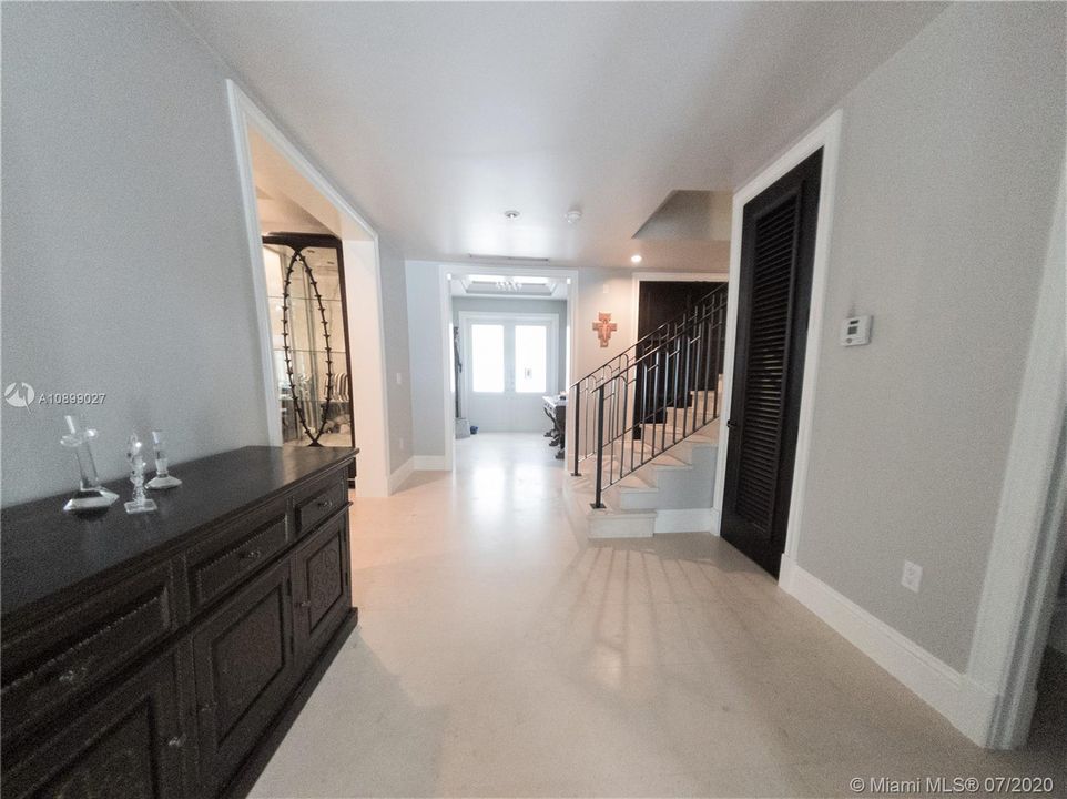 Recently Rented: $18,000 (5 beds, 5 baths, 4281 Square Feet)
