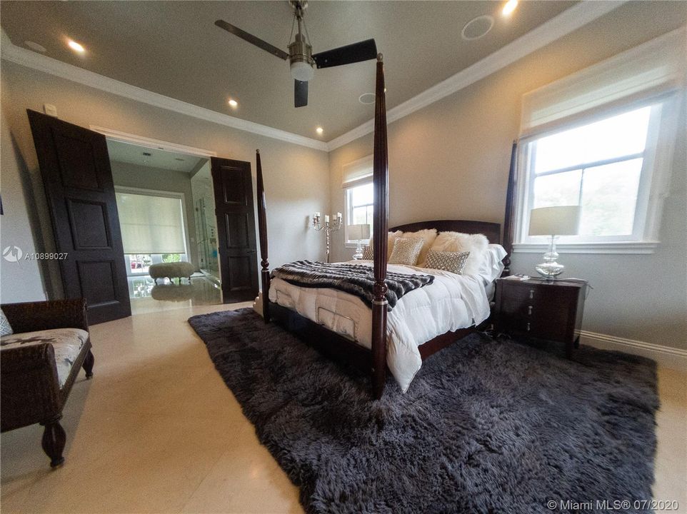 Recently Rented: $18,000 (5 beds, 5 baths, 4281 Square Feet)