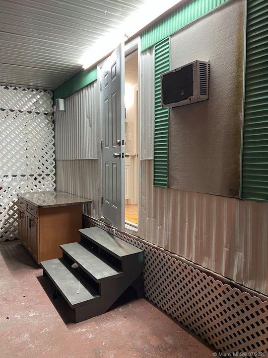Vendido Recientemente: $81,900 (3 camas, 3 baños, 0 Pies cuadrados)