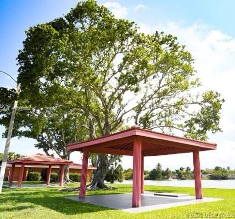 Vendido Recientemente: $81,900 (3 camas, 3 baños, 0 Pies cuadrados)