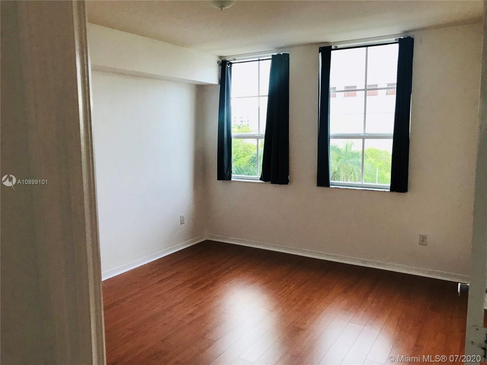 Недавно продано: $285,000 (2 спален, 2 ванн, 1114 Квадратных фут)