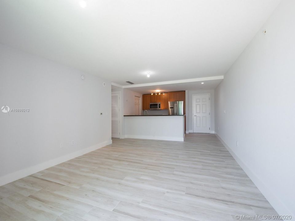 Vendido Recientemente: $481,525 (2 camas, 2 baños, 1111 Pies cuadrados)
