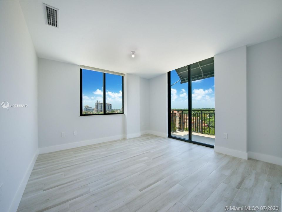 Vendido Recientemente: $481,525 (2 camas, 2 baños, 1111 Pies cuadrados)
