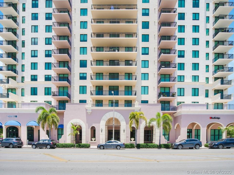 Vendido Recientemente: $481,525 (2 camas, 2 baños, 1111 Pies cuadrados)