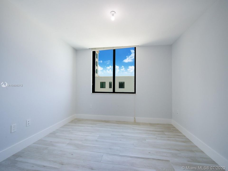 Vendido Recientemente: $481,525 (2 camas, 2 baños, 1111 Pies cuadrados)
