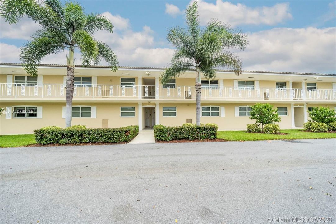 Recently Sold: $349,900 (2 beds, 2 baths, 750 Square Feet)