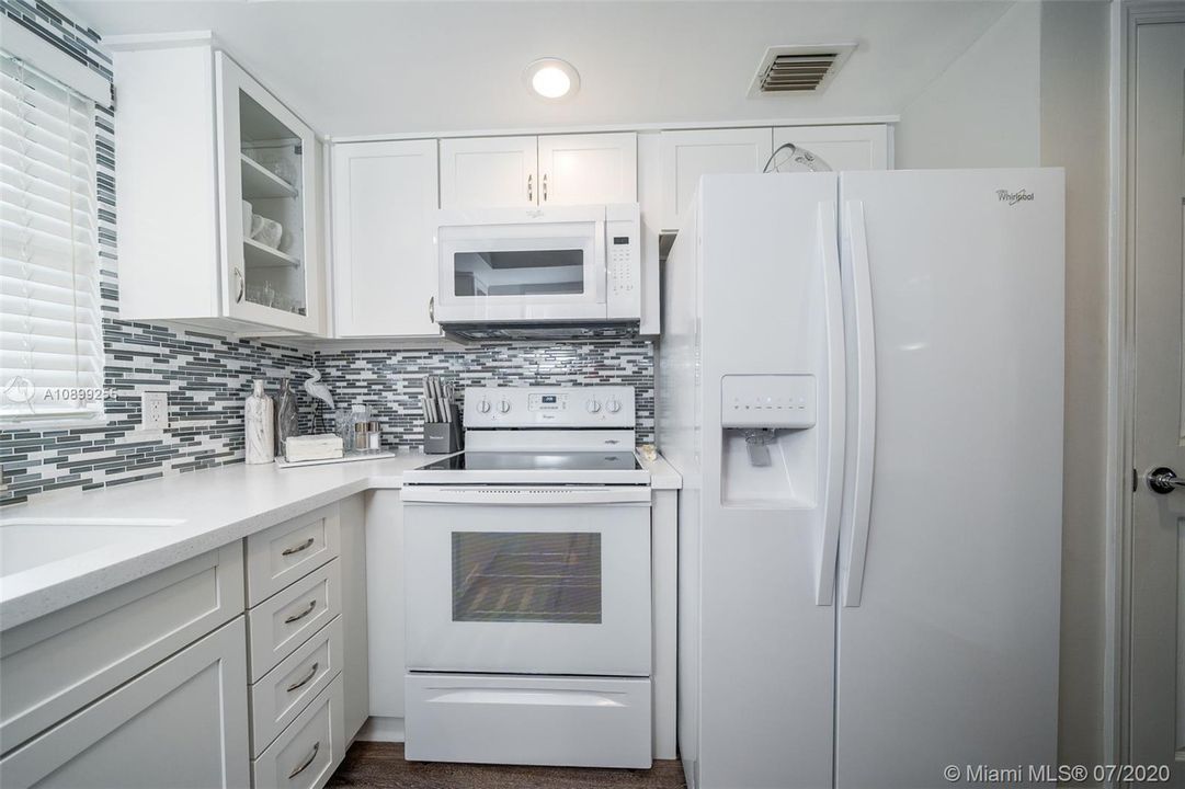 Recently Sold: $349,900 (2 beds, 2 baths, 750 Square Feet)