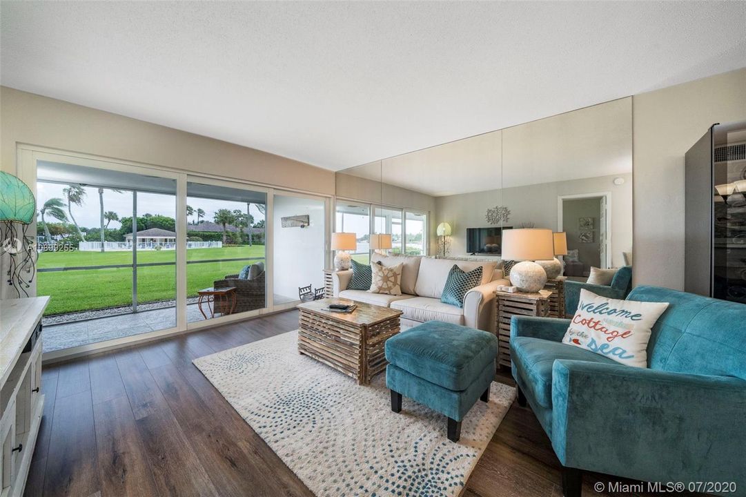 Recently Sold: $349,900 (2 beds, 2 baths, 750 Square Feet)
