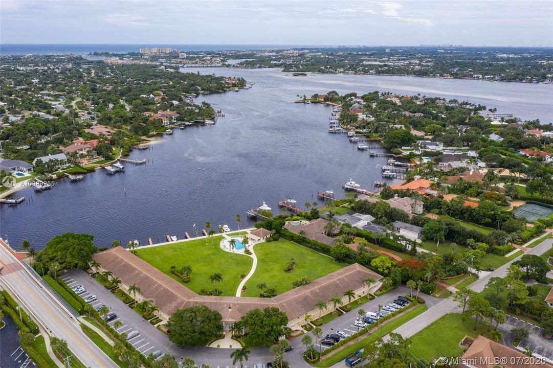 Recently Sold: $349,900 (2 beds, 2 baths, 750 Square Feet)