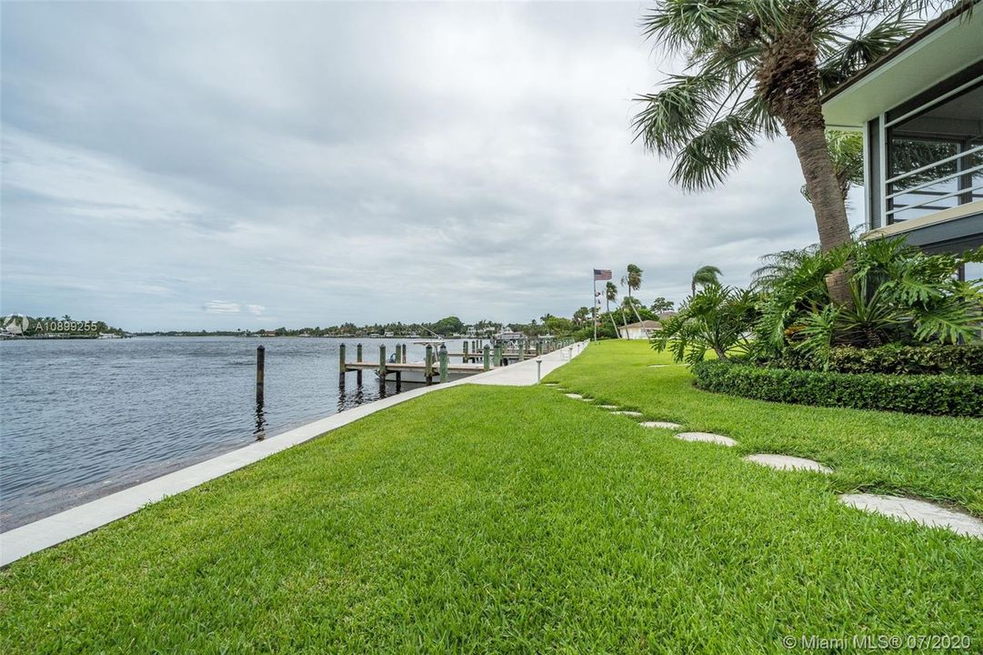 Recently Sold: $349,900 (2 beds, 2 baths, 750 Square Feet)