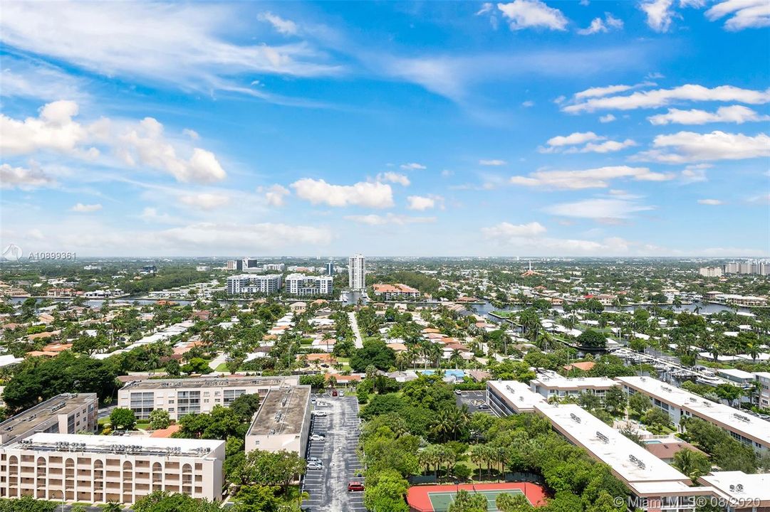 Beautiful west facing views of the city &  intracoastal