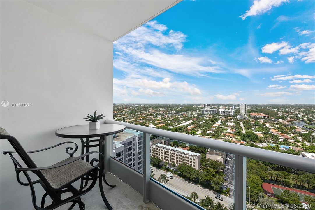 Beautiful west facing views of the city &  intracoastal  from your private terrace