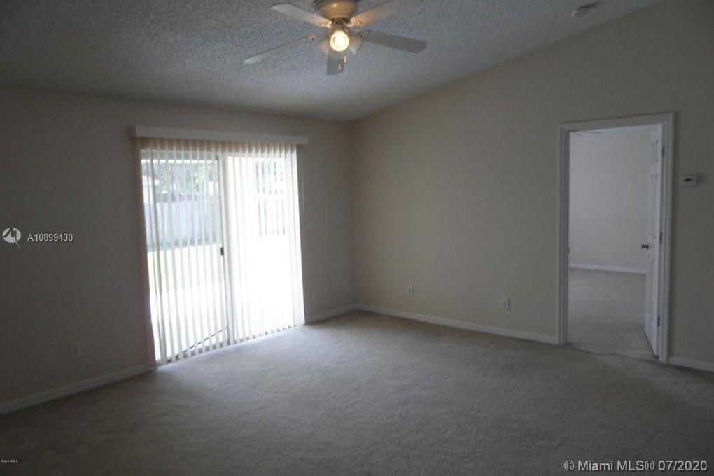 Recently Sold: $245,000 (4 beds, 3 baths, 2320 Square Feet)