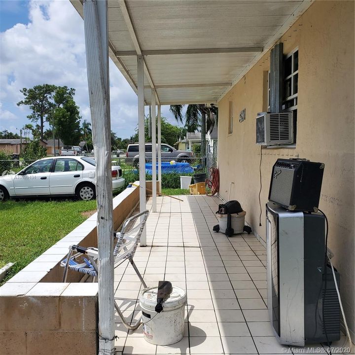 Recently Sold: $169,900 (3 beds, 2 baths, 1100 Square Feet)