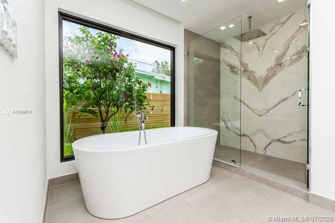 Recently Sold: $1,189,000 (5 beds, 3 baths, 2185 Square Feet)