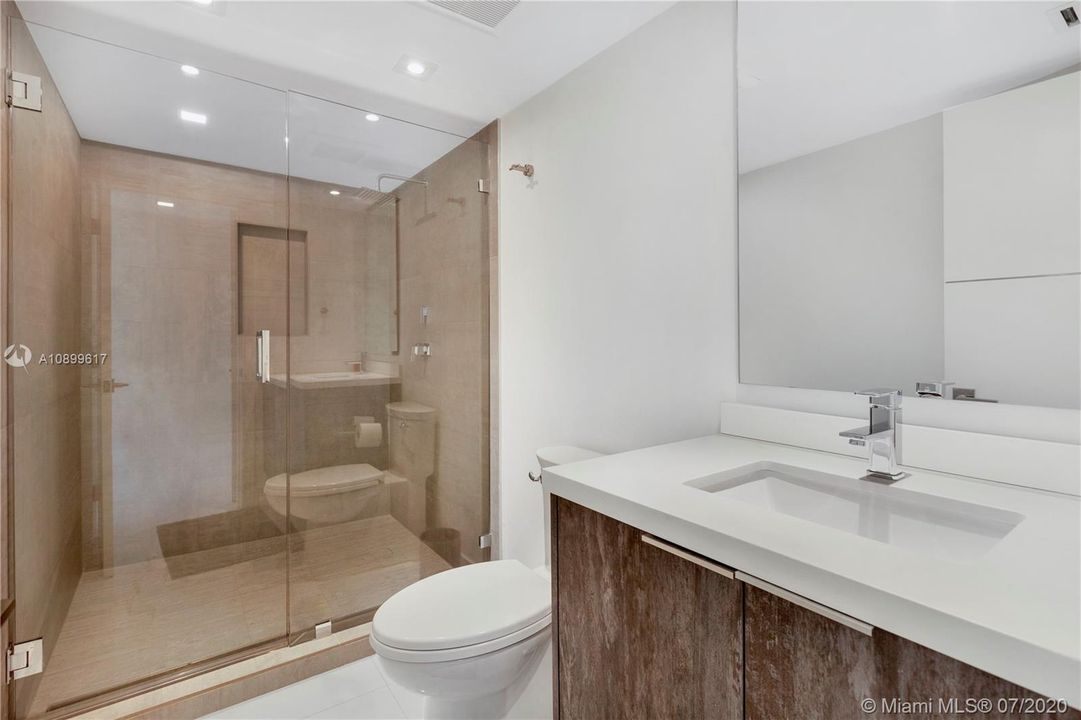 Недавно арендовано: $4,500 (2 спален, 2 ванн, 1980 Квадратных фут)