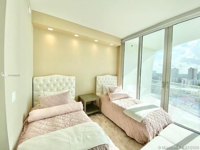 Recientemente alquilado: $15,000 (4 camas, 5 baños, 3024 Pies cuadrados)