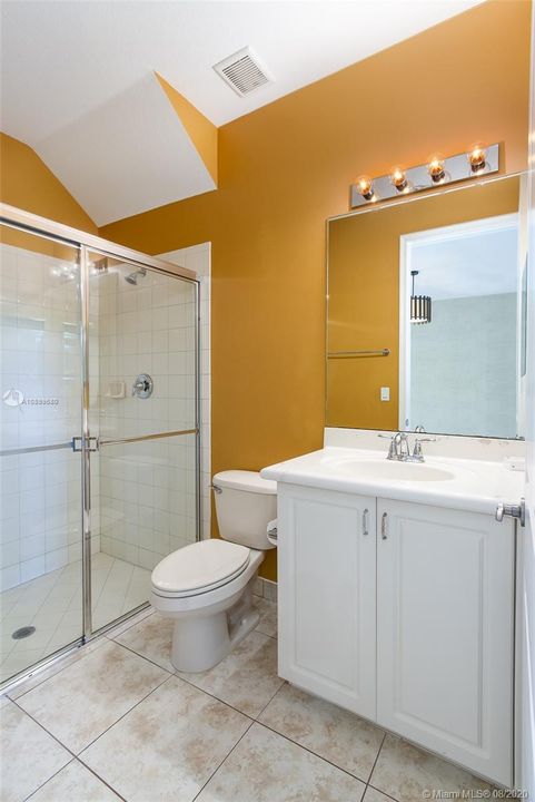 Recently Sold: $255,000 (3 beds, 3 baths, 1560 Square Feet)