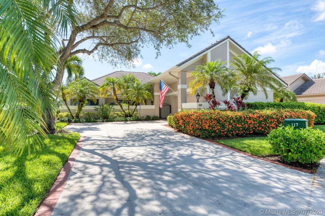 Recently Sold: $599,000 (3 beds, 2 baths, 2381 Square Feet)