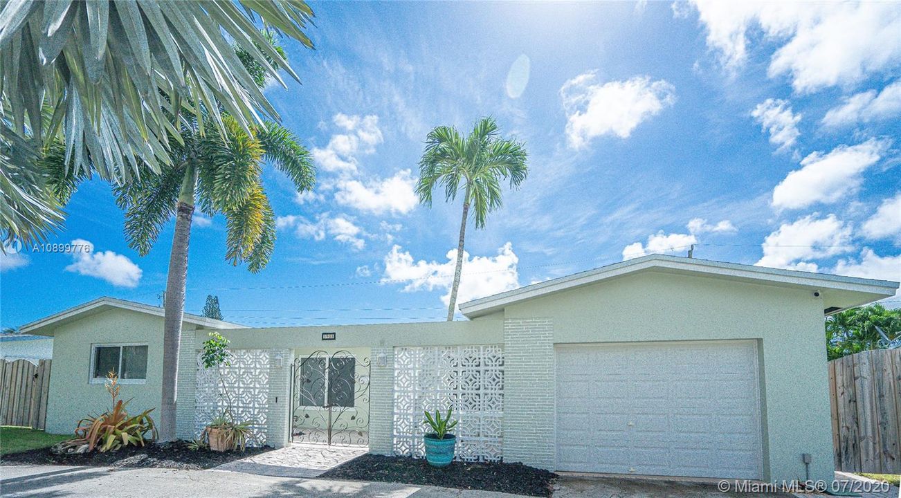 Vendido Recientemente: $415,000 (3 camas, 2 baños, 1443 Pies cuadrados)