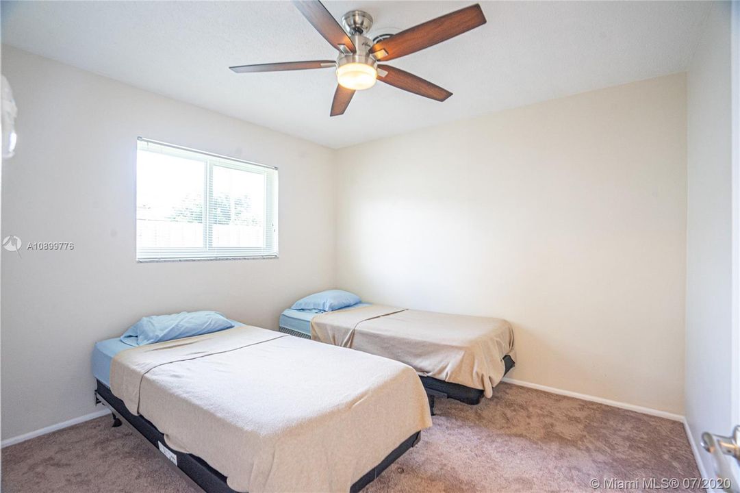 Vendido Recientemente: $415,000 (3 camas, 2 baños, 1443 Pies cuadrados)