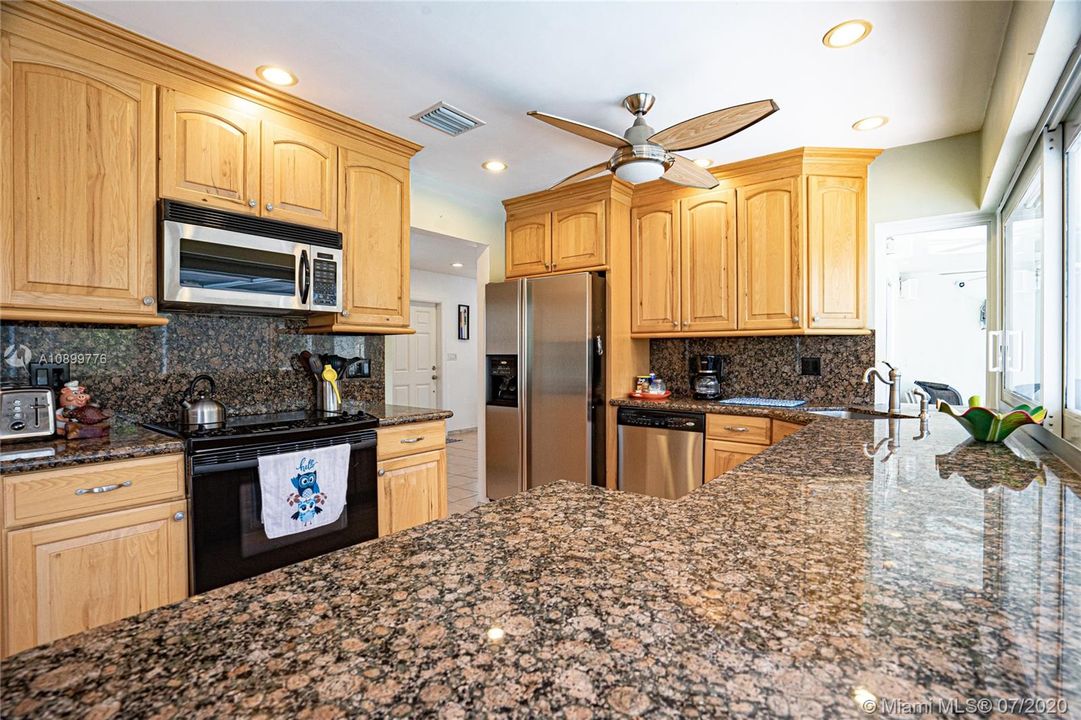 Vendido Recientemente: $415,000 (3 camas, 2 baños, 1443 Pies cuadrados)