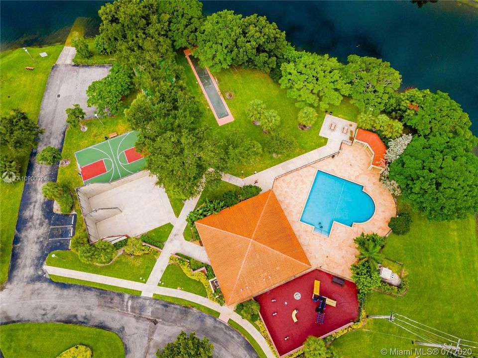 Basketball courts, raquetball, bocceball, water access for kayaks or boats.