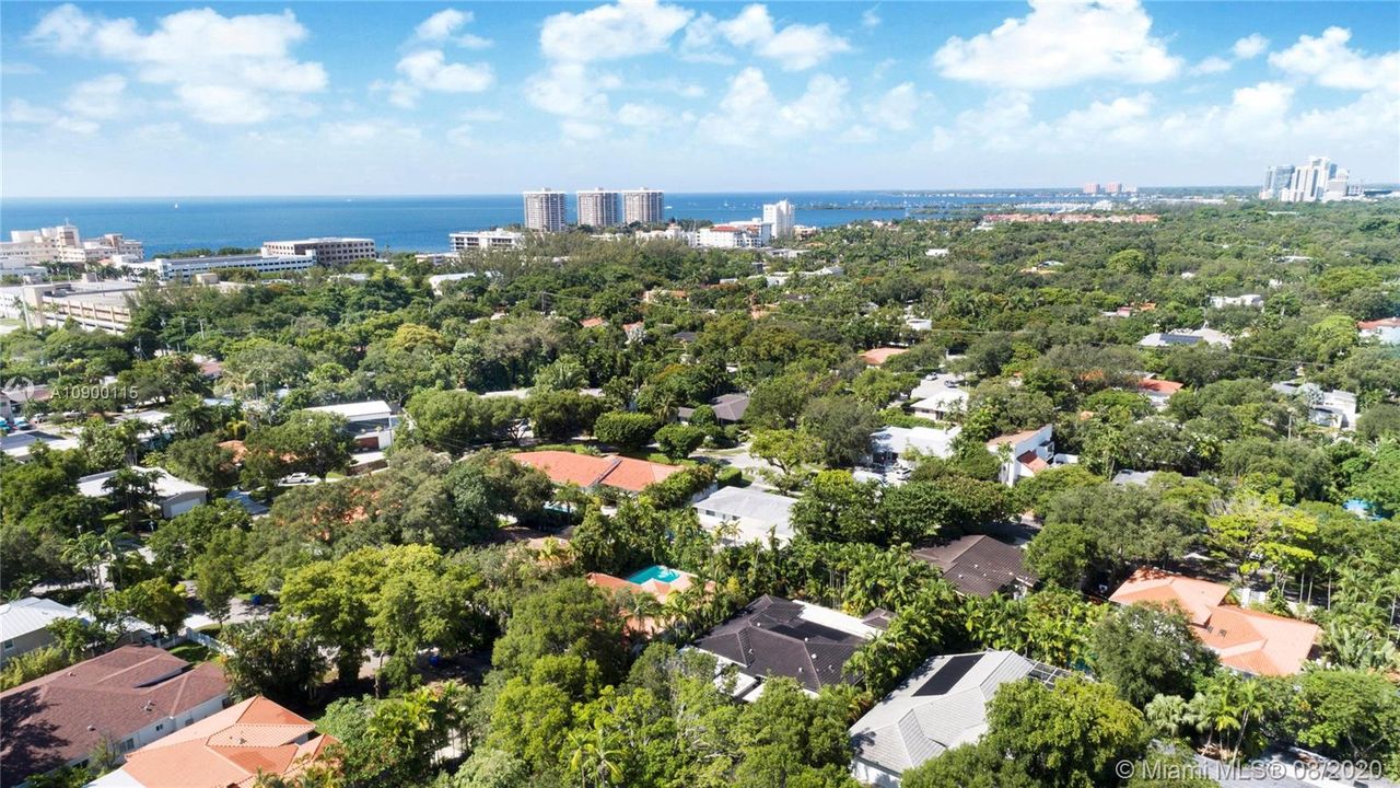 Recently Sold: $1,595,000 (4 beds, 4 baths, 3237 Square Feet)