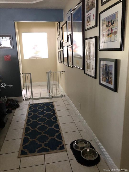 Recently Sold: $359,000 (3 beds, 2 baths, 1546 Square Feet)